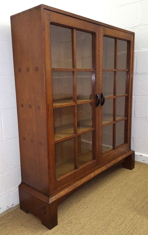 STANLEY WEBB DAVIES COTSWOLD SCHOOL OAK  BOOKCASE C1929