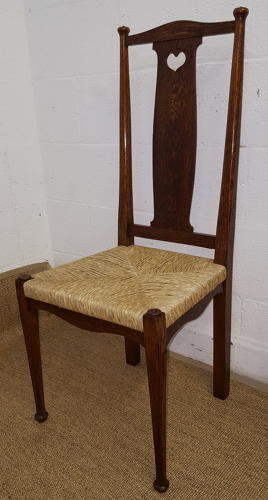 HEALS ARTS AND CRAFTS FINE FEATHERS OAK CHAIR C1904