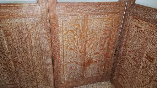 HEALS LIMED OAK COTSWOLD STYLE ROOM DIVIDER / DRESSING SCREEN C1920