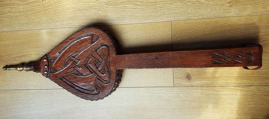 LIBERTY AND CO ARTS AND CRAFTS OAK BELLOWS C1905